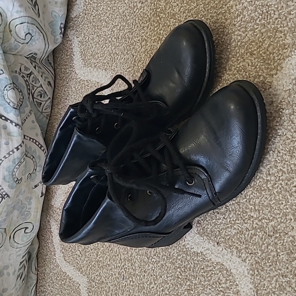 Cliffs by White Mountain 'Tango' Black Vegan Leather Combat Boot - Size 6 1/2 - Picture 1 of 9